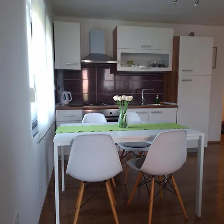 דירה Modern In *